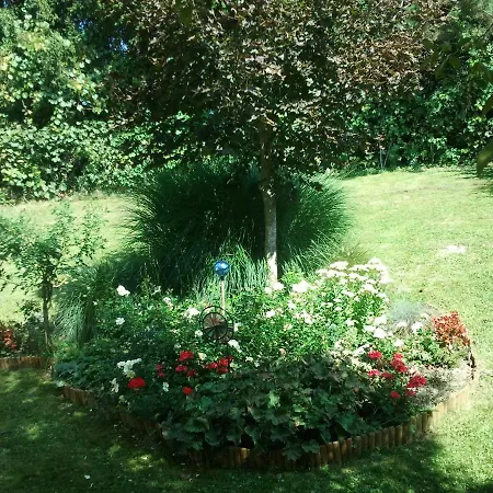 Ferienwohnung Neumeister * Бад Гляйхенберг